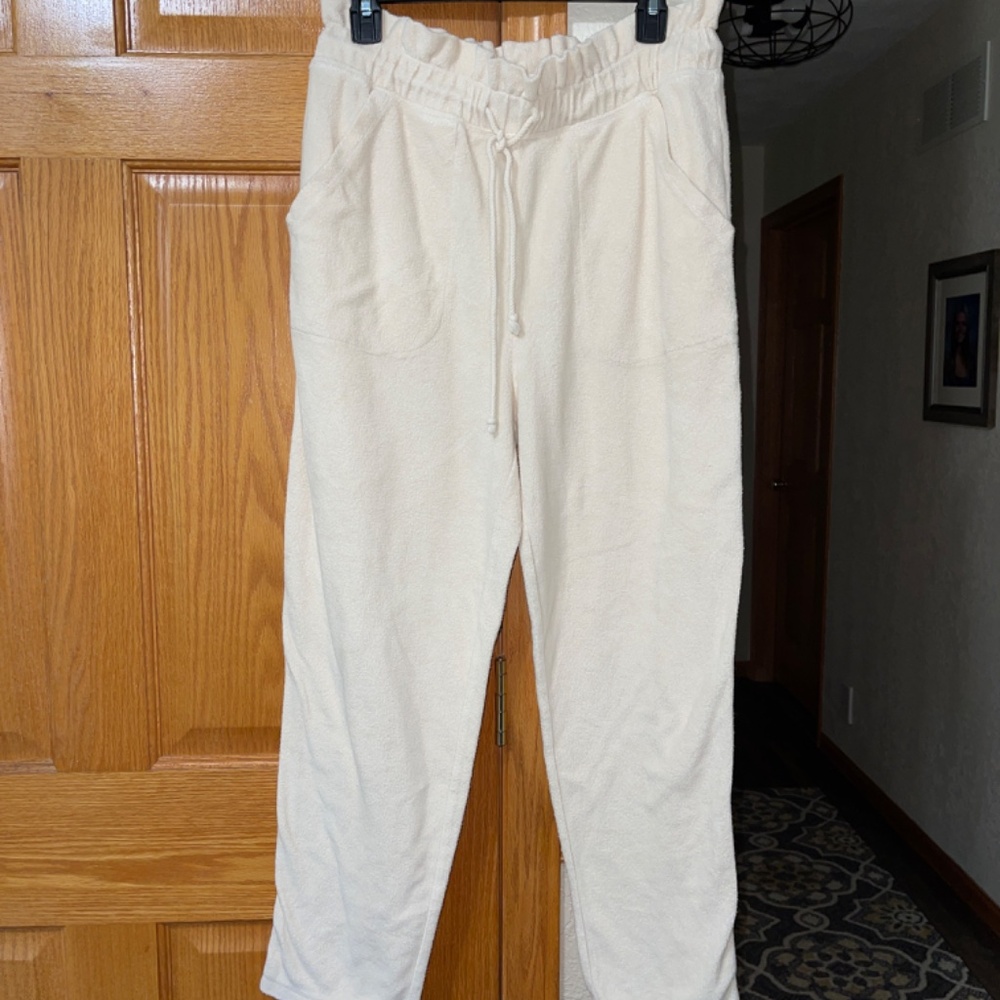 Universal Thread sz M French Terry Elastic High Waist Pants Drawstring Cream